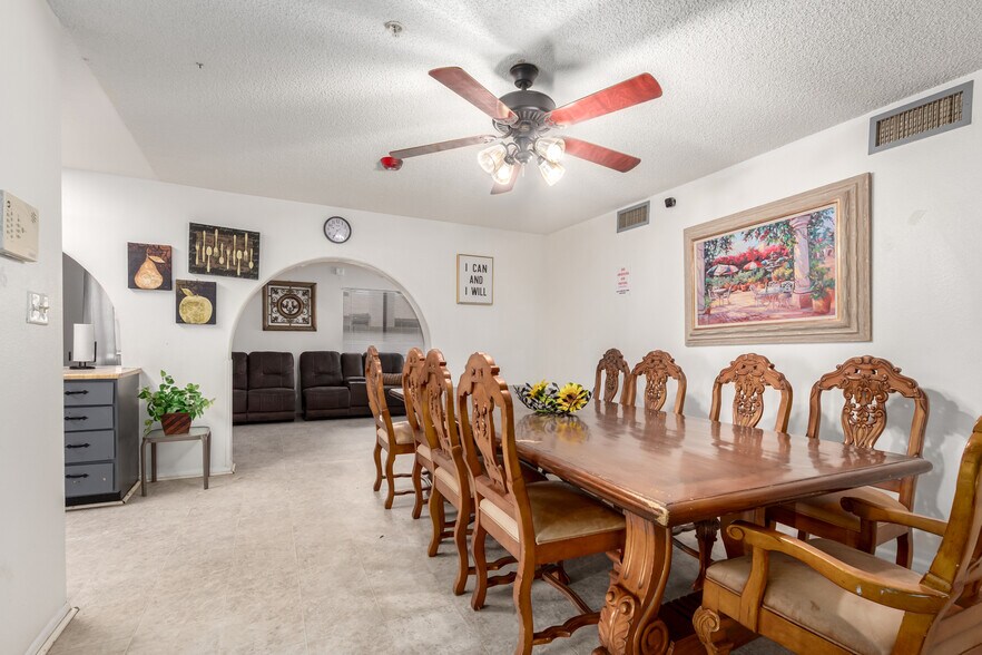 More Photos Of 10227 N 56th Dr, Glendale Assisted Living For Sale