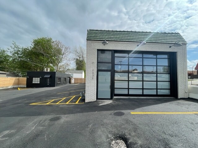 More Photos Of 2432-2434 E 15th St, Tulsa General Retail For Lease