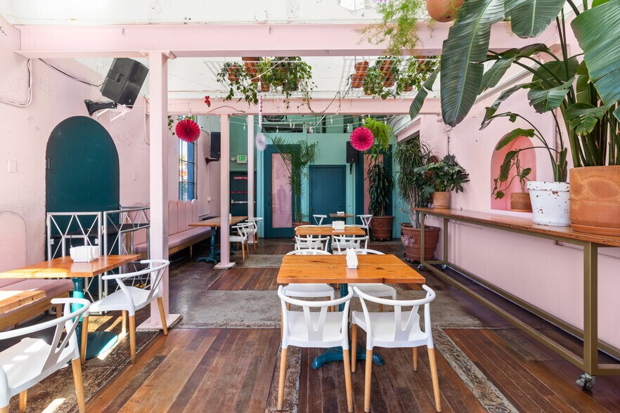 More Photos Of 2703 NE Alberta St, Portland Restaurant For Sale