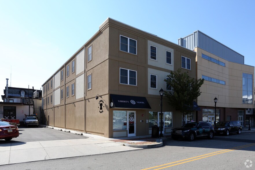 More Photos Of 306 Madison St, Lansdale Storefront Retail Residential For Lease