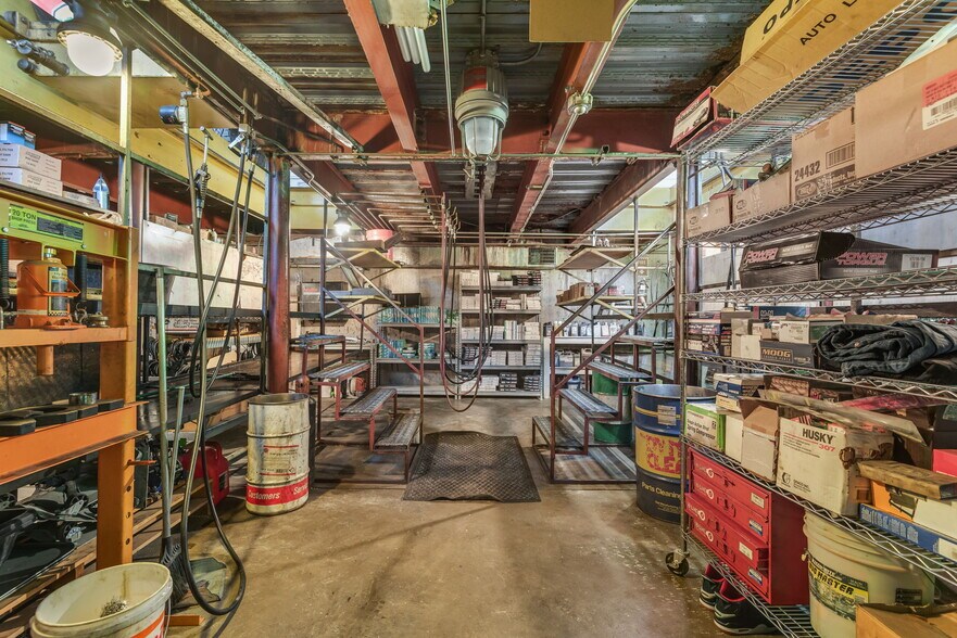 More Photos Of 3443 S Vance St, Lakewood Carwash For Sale