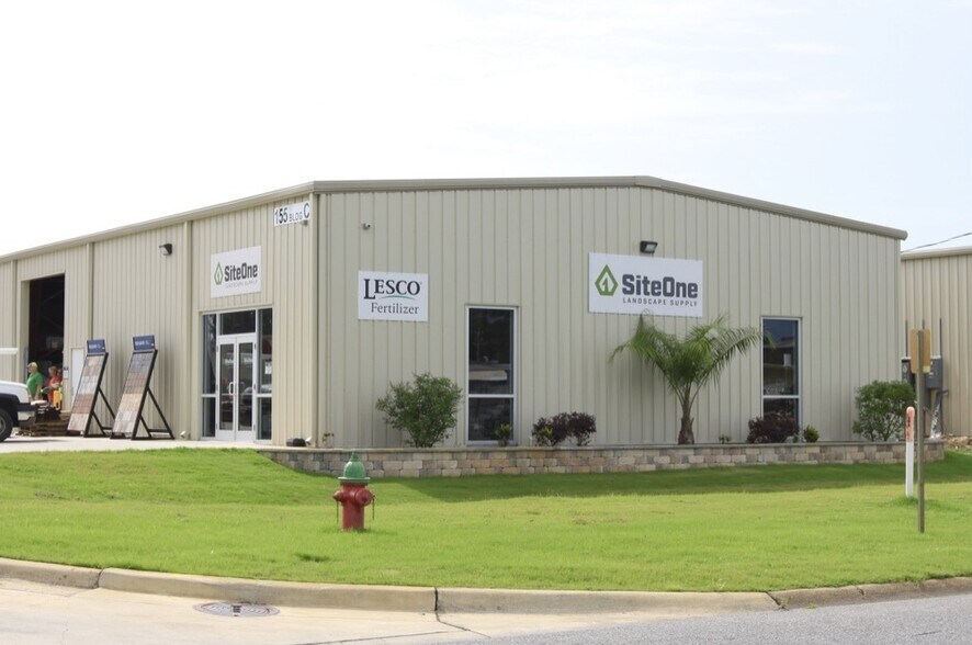 More Photos Of 155 Blake Ave, Fort Walton Beach Warehouse For Lease