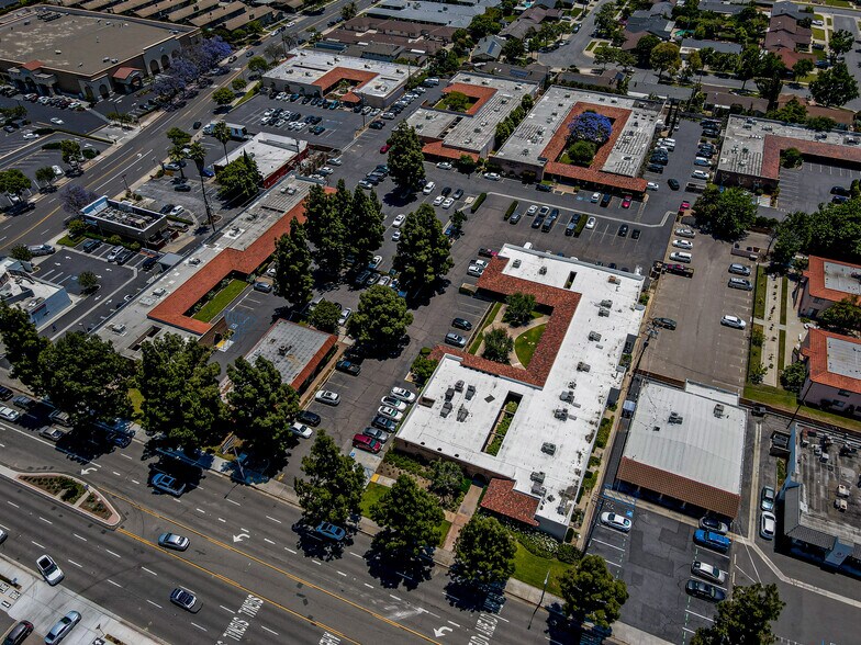 More Photos Of 13420 Newport Ave, Tustin Medical For Lease