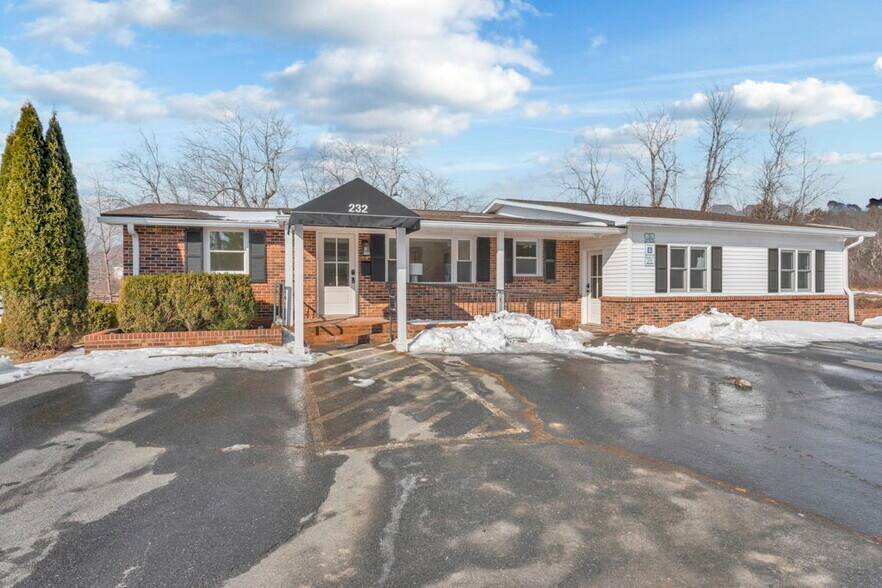Primary Photo Of 232 Furman Rd, Boone Medical For Sale