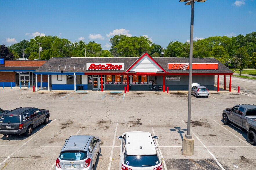 More Photos Of 2936-2944 W Sylvania Ave, Toledo Unknown For Lease