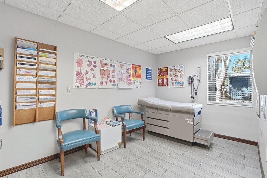 More Photos Of 906 S Fort Harrison Ave, Clearwater Medical For Sale