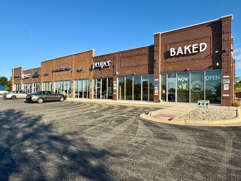 More Photos Of 109 Show Place Dr, Rockford Freestanding For Lease