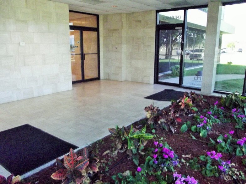 More Photos Of 6005 Eastridge Rd, Odessa Office For Lease