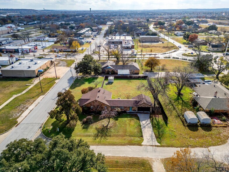 More Photos Of 113 N Tarrant St, Crowley Office For Sale