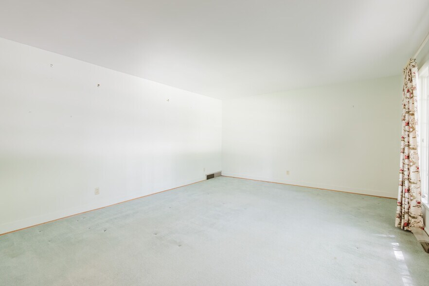 More Photos Of 3025 Breckenwood Dr, Lexington Multifamily For Sale
