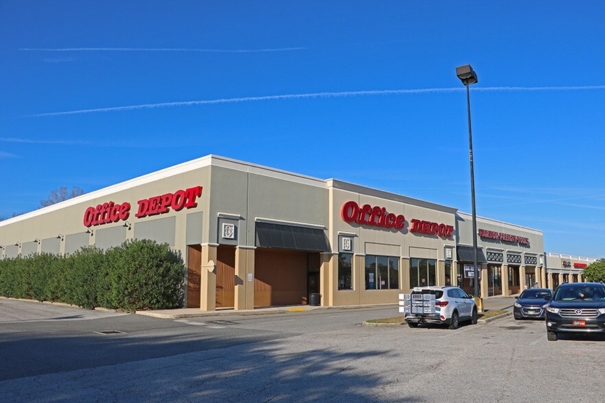 Primary Photo Of 8102 Blanding Blvd, Jacksonville Unknown For Lease