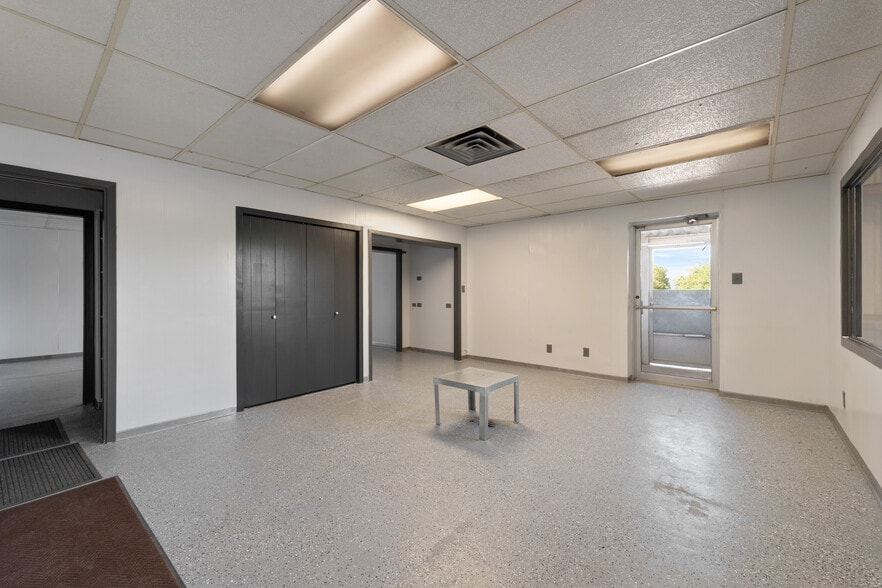 More Photos Of 14392 W Expressway 83, Harlingen Manufacturing For Lease