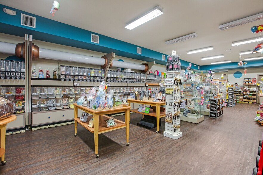 More Photos Of 256 2nd St, Lakewood Storefront For Lease