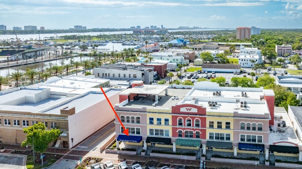 More Photos Of 111 Magnolia Ave, Daytona Beach Office For Sale