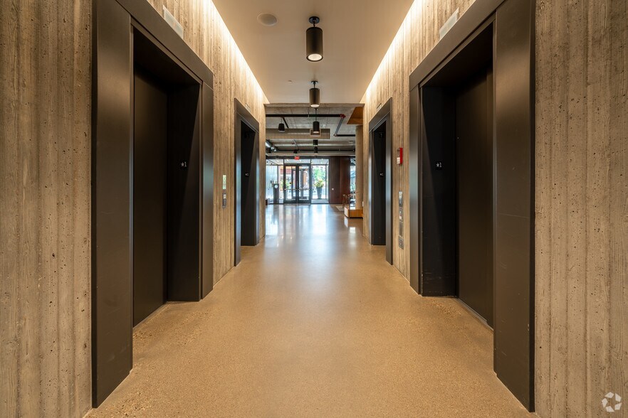 More Photos Of 323 Washington Ave N, Minneapolis Loft Creative Space For Lease