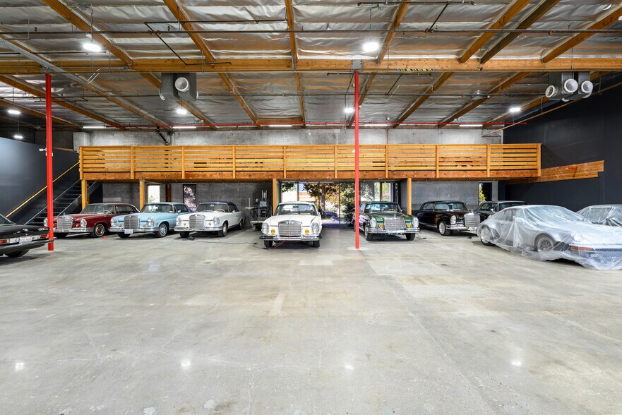 More Photos Of 2368 Eastman Ave, Ventura Distribution For Sale