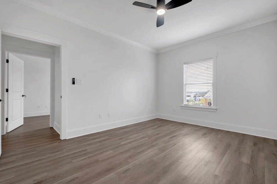 More Photos Of 1725 Capital Cir NE, Tallahassee Medical For Sale