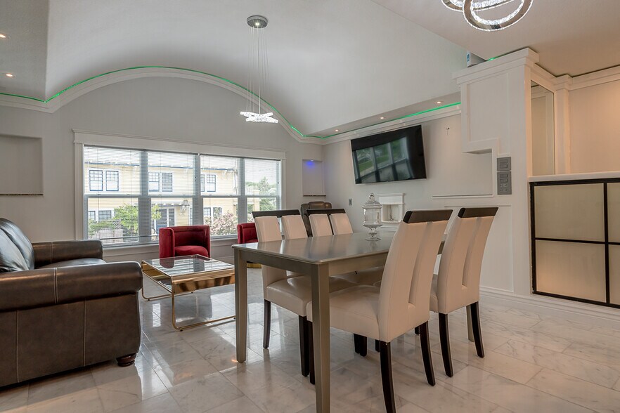 More Photos Of 1801 Rosenberg St, Galveston Apartments For Sale