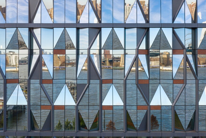 More Photos Of 10 Jay St, Brooklyn Office For Lease