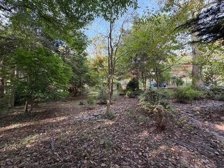 More Photos Of 35 Wilcox Rd, Tryon Apartments For Sale