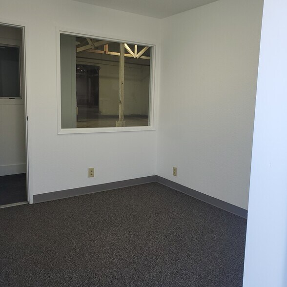 More Photos Of 3802 Mallard Dr, Benicia Warehouse For Lease