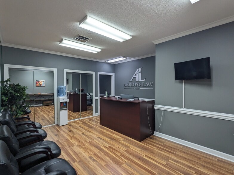 More Photos Of 1005 Bullard Ct, Raleigh Medical For Lease