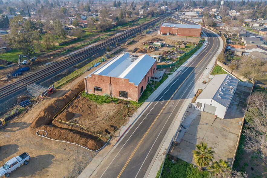 More Photos Of 9699 Railroad St, Elk Grove Restaurant For Lease