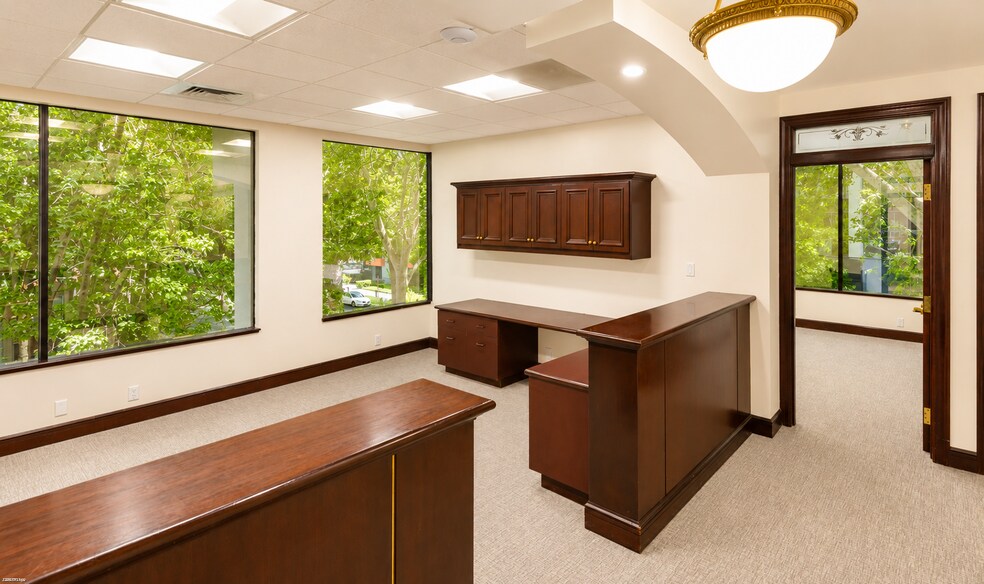 More Photos Of 1001 G St, Sacramento Office For Lease
