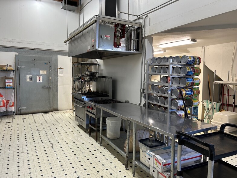 More Photos Of 1035 Conger St, Eugene Food Processing For Lease