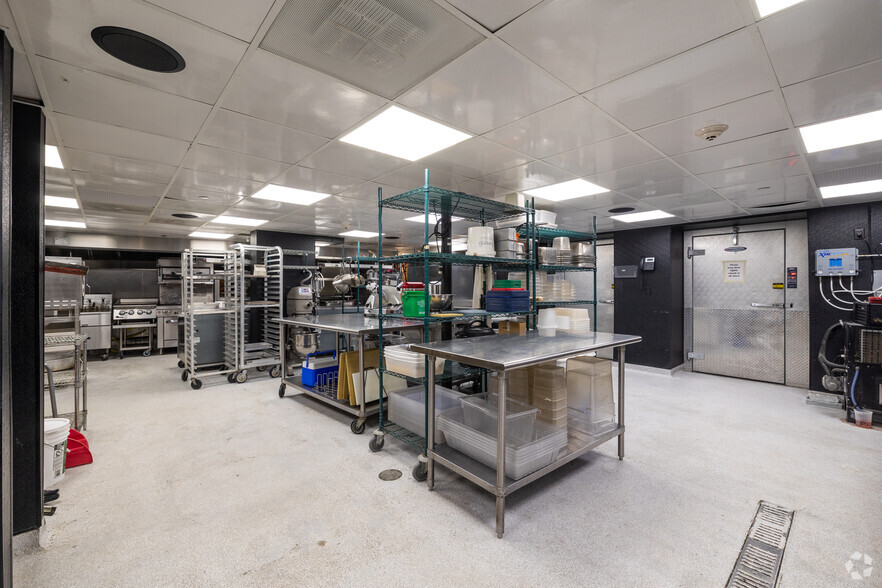 More Photos Of 140 Main St, North Easton Restaurant For Lease