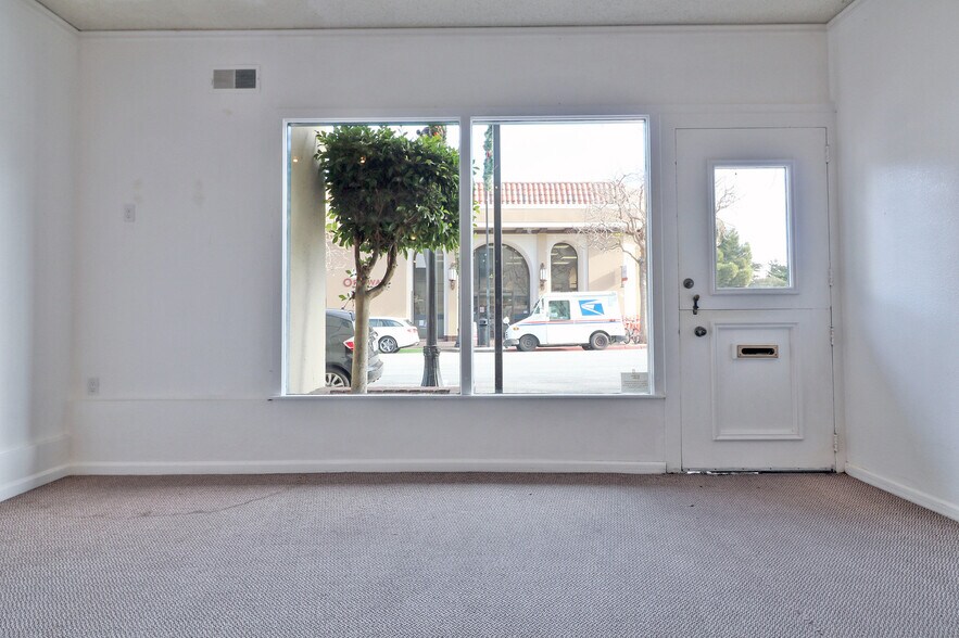 More Photos Of 486 Alvarado St, Monterey Storefront Retail Office For Lease