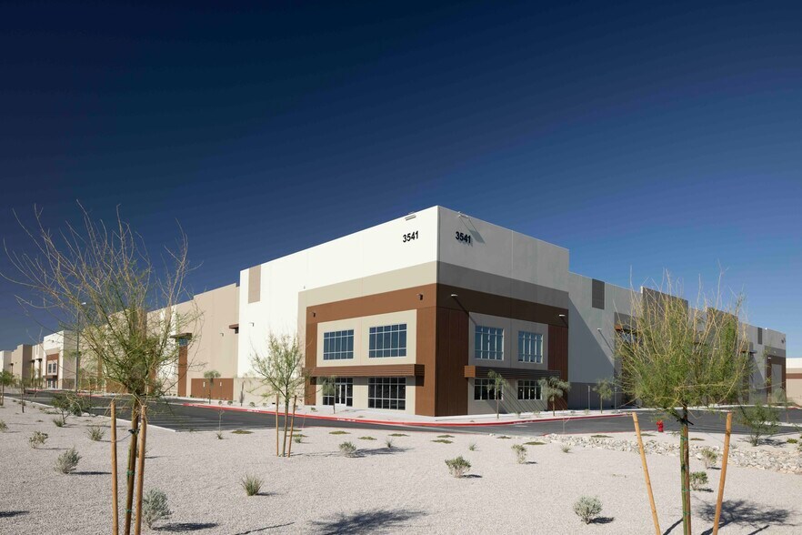 More Photos Of Volunteer & Paradise, Henderson Unknown For Lease