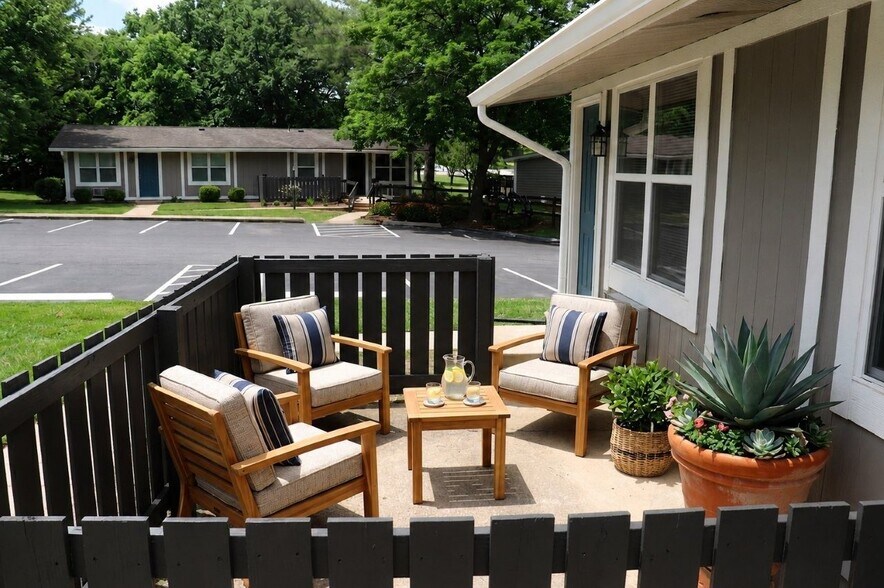 More Photos Of 18933 Quercus Dr, Hudson Apartments For Sale