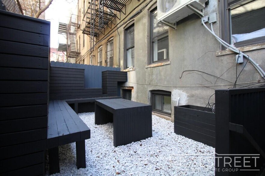 More Photos Of 1647 8th Ave, Brooklyn Apartments For Sale