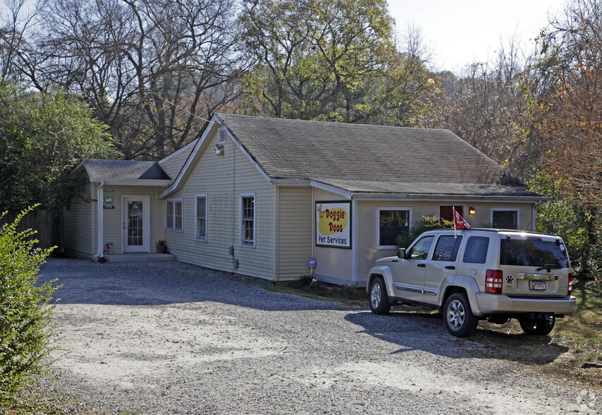 Primary Photo Of 264 Hicks Rd, Nashville Freestanding For Sale