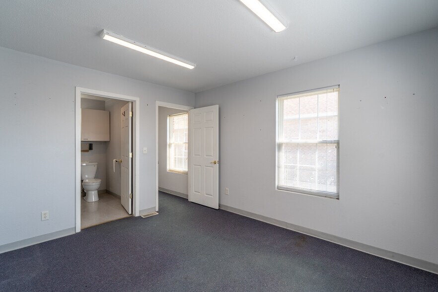 More Photos Of 22 Professional Park Dr, Maryville Office For Lease