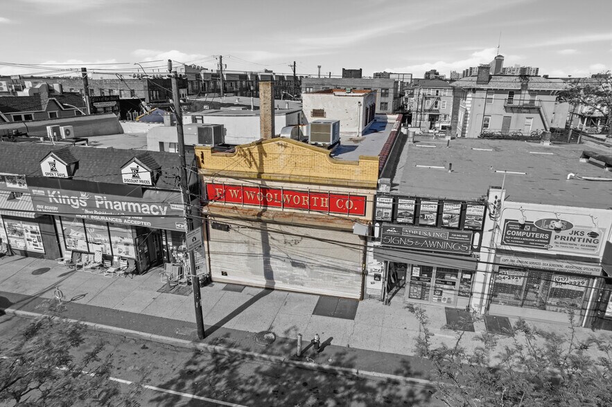 Primary Photo Of 192 Beach 116th St, Far Rockaway Storefront For Lease