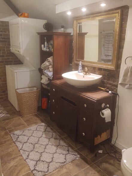 More Photos Of 45605 Cass Ave, Utica Apartments For Sale