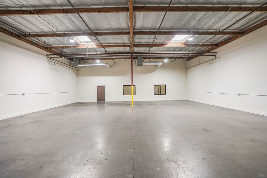 More Photos Of 1891 Goodyear Ave, Ventura Industrial For Sale