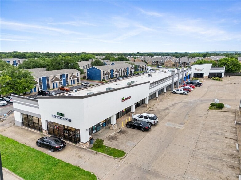 Primary Photo Of 3005-3007 S Carrier Pky, Grand Prairie Unknown For Lease