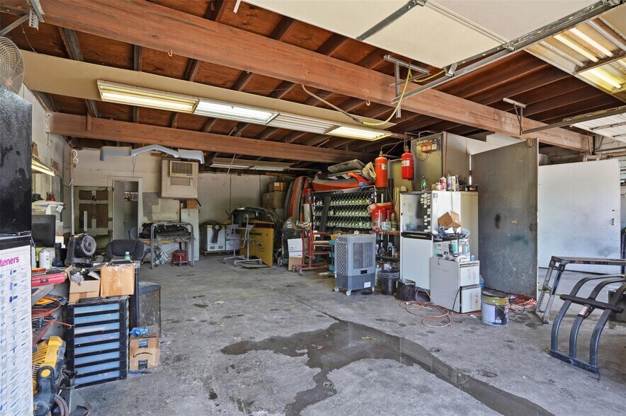 More Photos Of 5416 Jacksboro Hwy, Fort Worth Industrial For Sale
