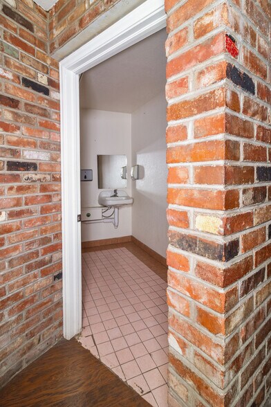 More Photos Of 466 W Main St, Trinidad General Retail For Sale