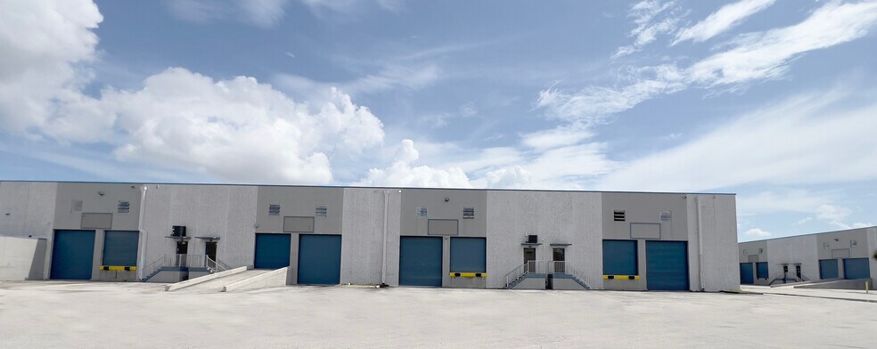Primary Photo Of 8799 NW 99th St, Medley Warehouse For Lease
