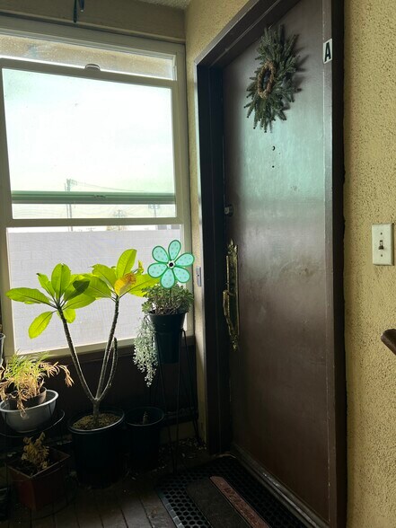 More Photos Of 257-259 S Rosemead Blvd, Pasadena Storefront Retail Residential For Sale