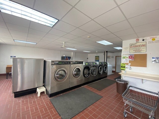 More Photos Of 118 Grove St, Caledonia General Retail For Sale