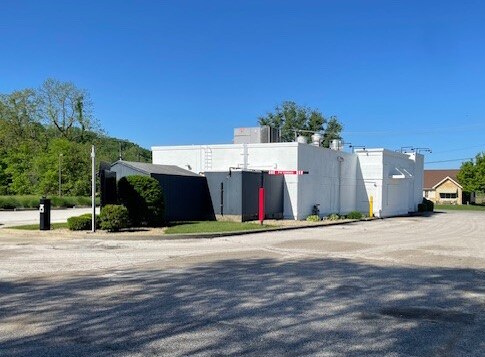 More Photos Of 2235 Burton Ln, Martinsville General Retail For Sale