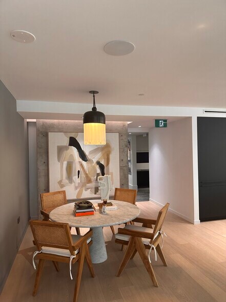 More Photos Of 955-995 Hornby St, Vancouver Apartments For Sale
