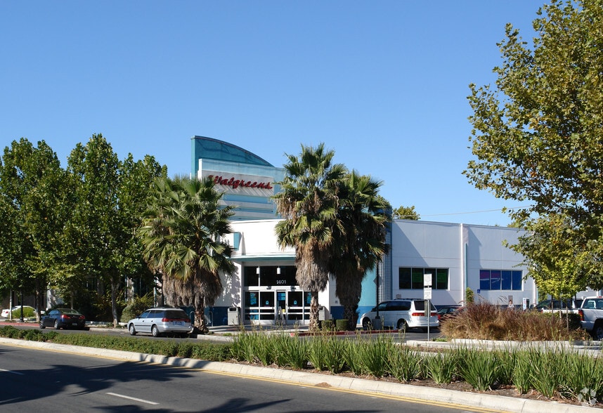 More Photos Of 1401 Broadway, Sacramento Drugstore For Lease