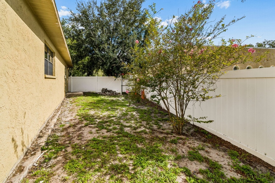 More Photos Of 4001 Skipper Rd, Tampa Schools For Sale