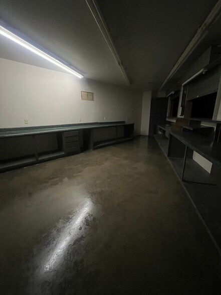 More Photos Of 6600 E Main St, Cushing Flex For Lease